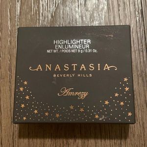 Anastasia Beverly Hills Amrezy Highlighter